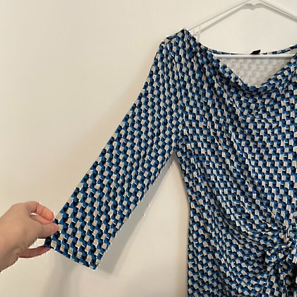 ANN TAYLOR Geo Print Side Tie Jersey Dress Blue Gray 3/4 Sleeve Office S ALTERED - Picture 7 of 13